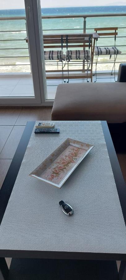 Roses Apartment Peraía Екстериор снимка