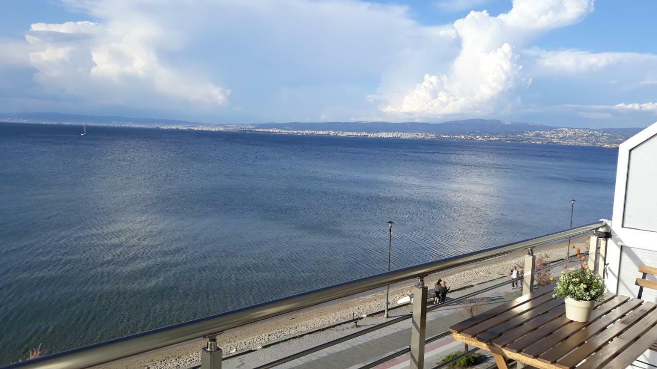 Roses Apartment Peraía Екстериор снимка